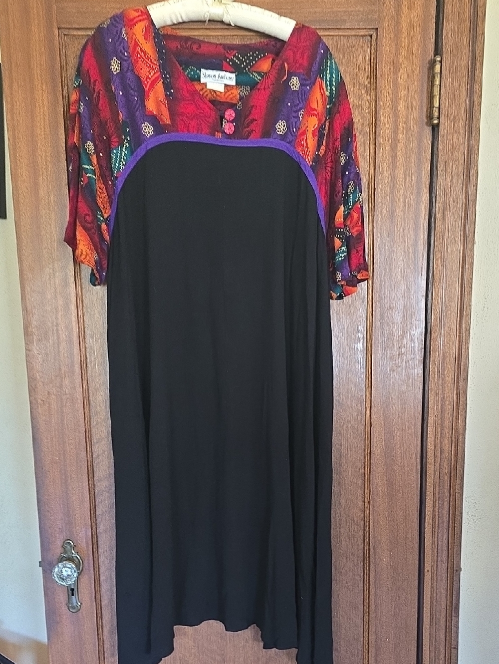 Sharon Anthony Woman Colorful Printed Kaftan with Black Accent